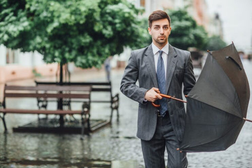 Umbrella Styles for Professionals Who Need Portability