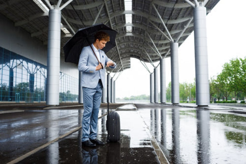 How to Protect Yourself From Sudden Rain While Traveling