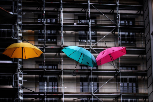 How to Compare Compact Umbrellas Before Buying Online