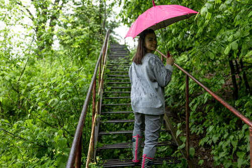 How Traditional Craftsmanship Influences Modern Rain Gear
