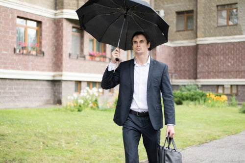 Windproof and Folding Umbrellas Gain Popularity for Urban Commuters in Monsoon