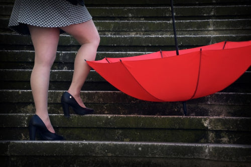 Reverse-Folding Inverted Designs Address Wet Umbrella Storage Challenges